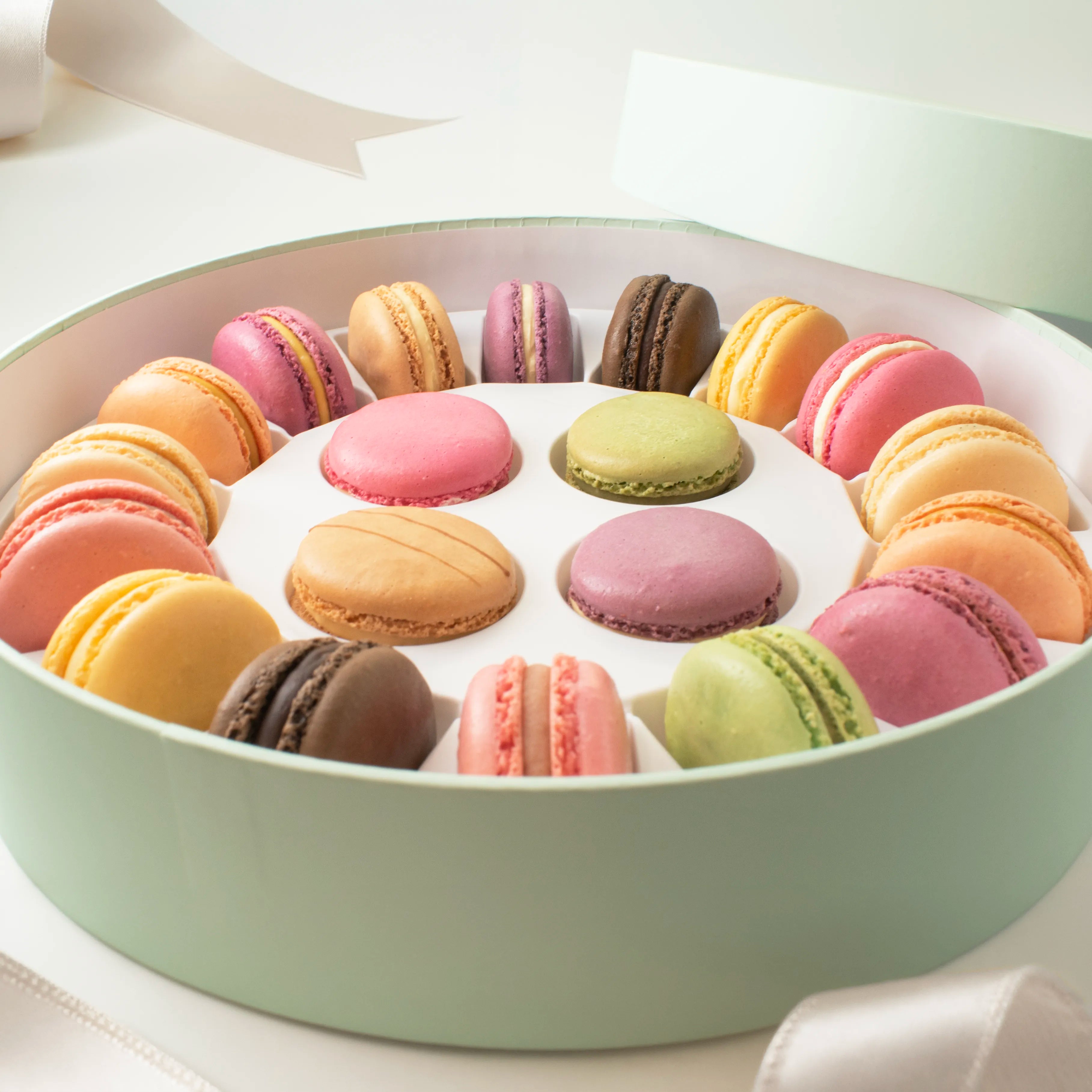 große Macaron Geschenkbox  - Haus Kollektion